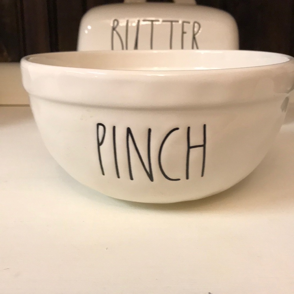 Rae Dunn “Pinch” Bowl